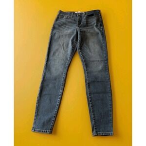 Signature Levi Jeans Sz 8M (29X30) Mid Rise Skinny Jeans